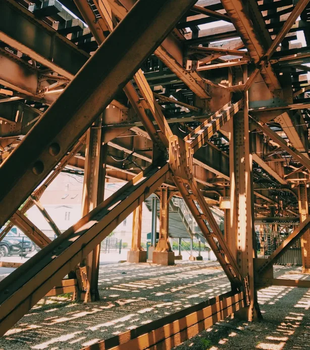 Strutture metalliche di un impianto industriale